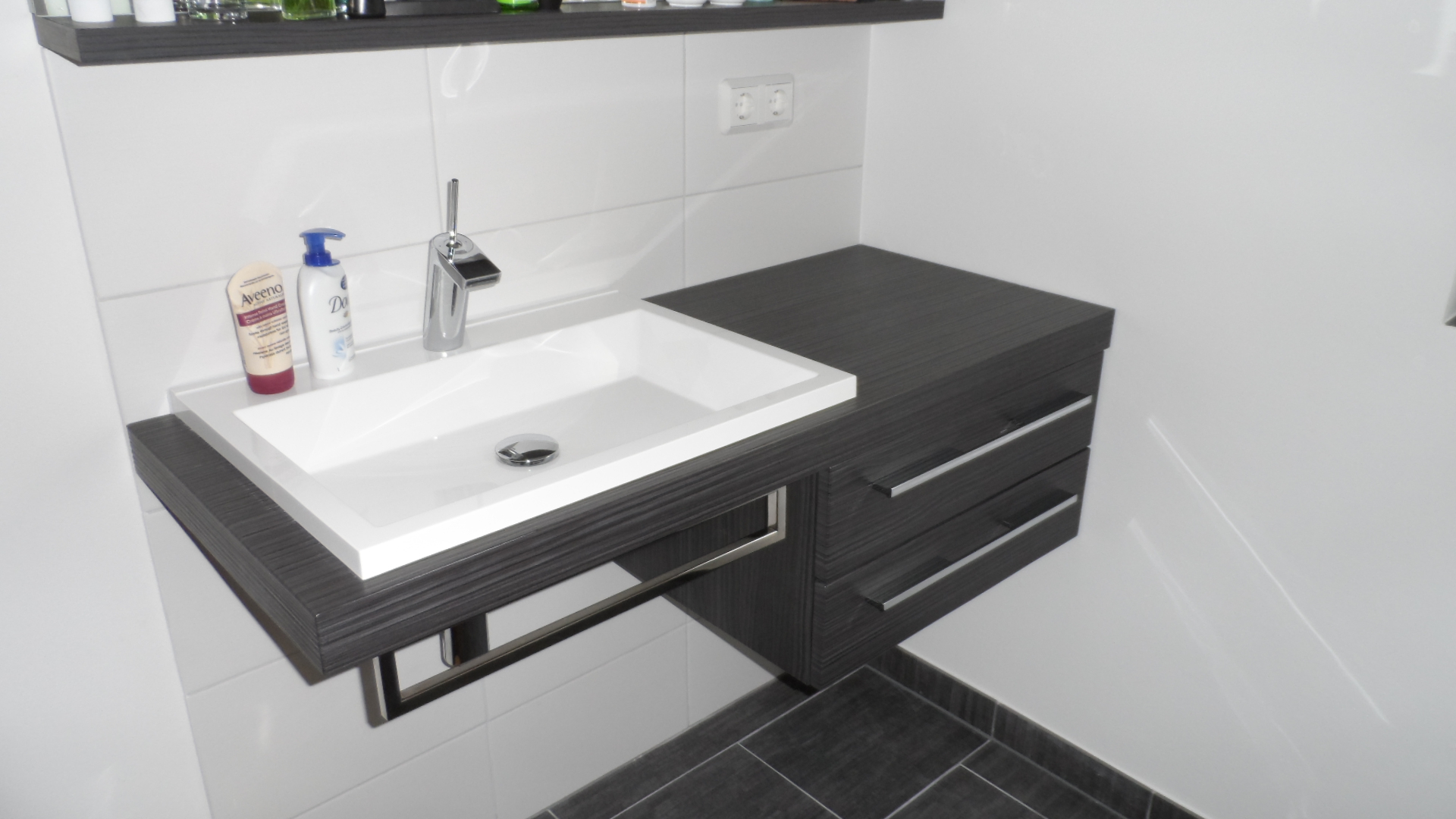 Gerd Nolte Heizung & Sanitär – Modernes Badezimmer in schwarz weiß